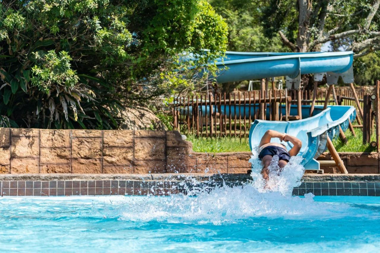 Natal Spa Self Catering and Timeshare Resort Paulpietersburg Bagian luar foto