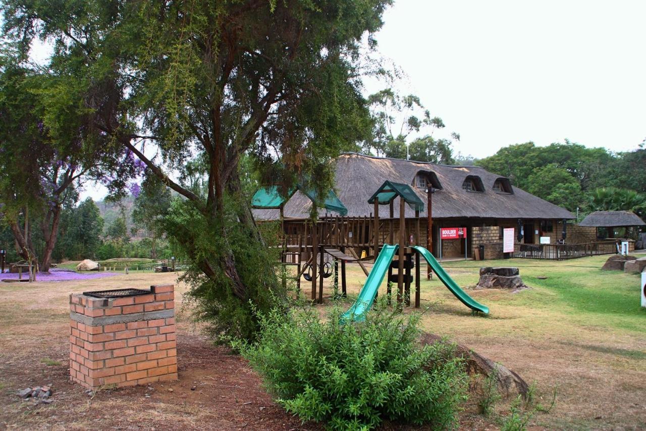Natal Spa Self Catering and Timeshare Resort Paulpietersburg Bagian luar foto