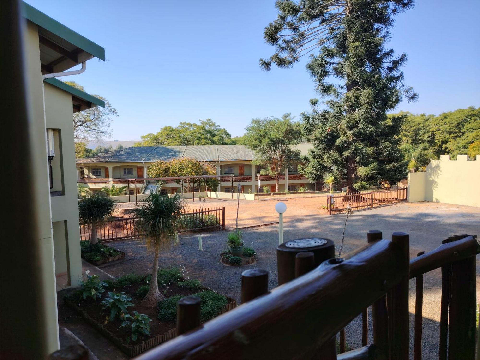 Natal Spa Self Catering and Timeshare Resort Paulpietersburg Bagian luar foto