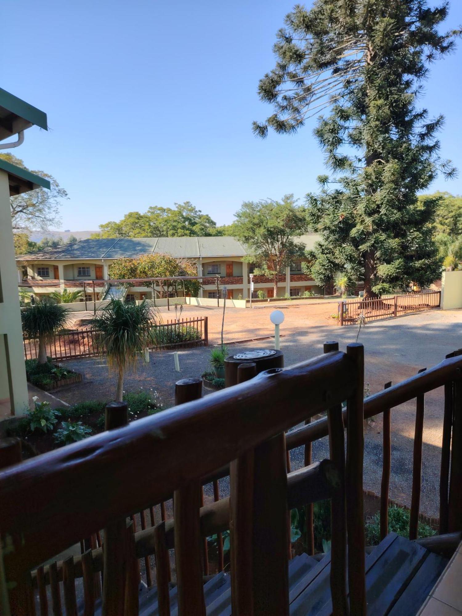 Natal Spa Self Catering and Timeshare Resort Paulpietersburg Bagian luar foto