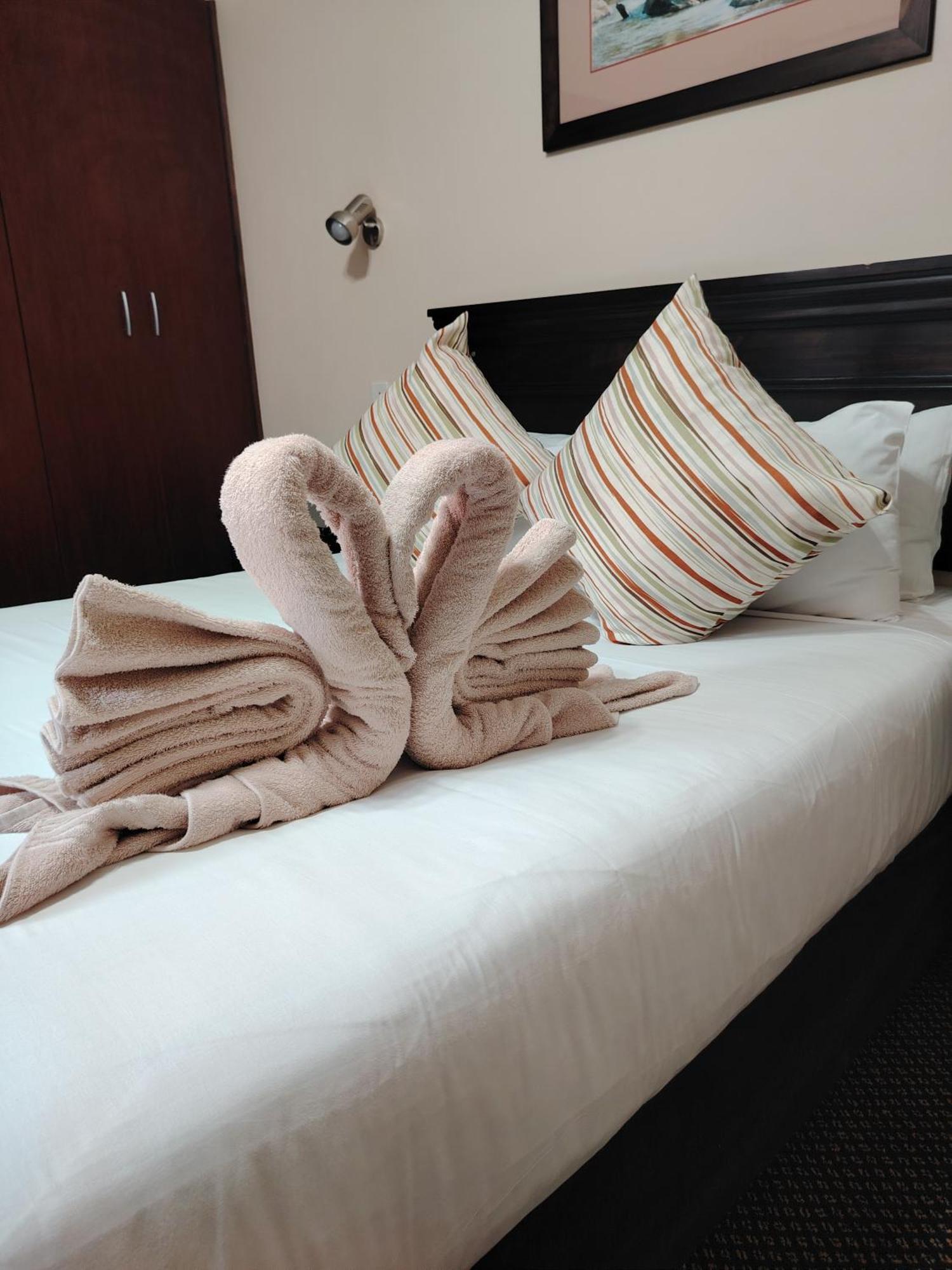 Natal Spa Self Catering and Timeshare Resort Paulpietersburg Bagian luar foto