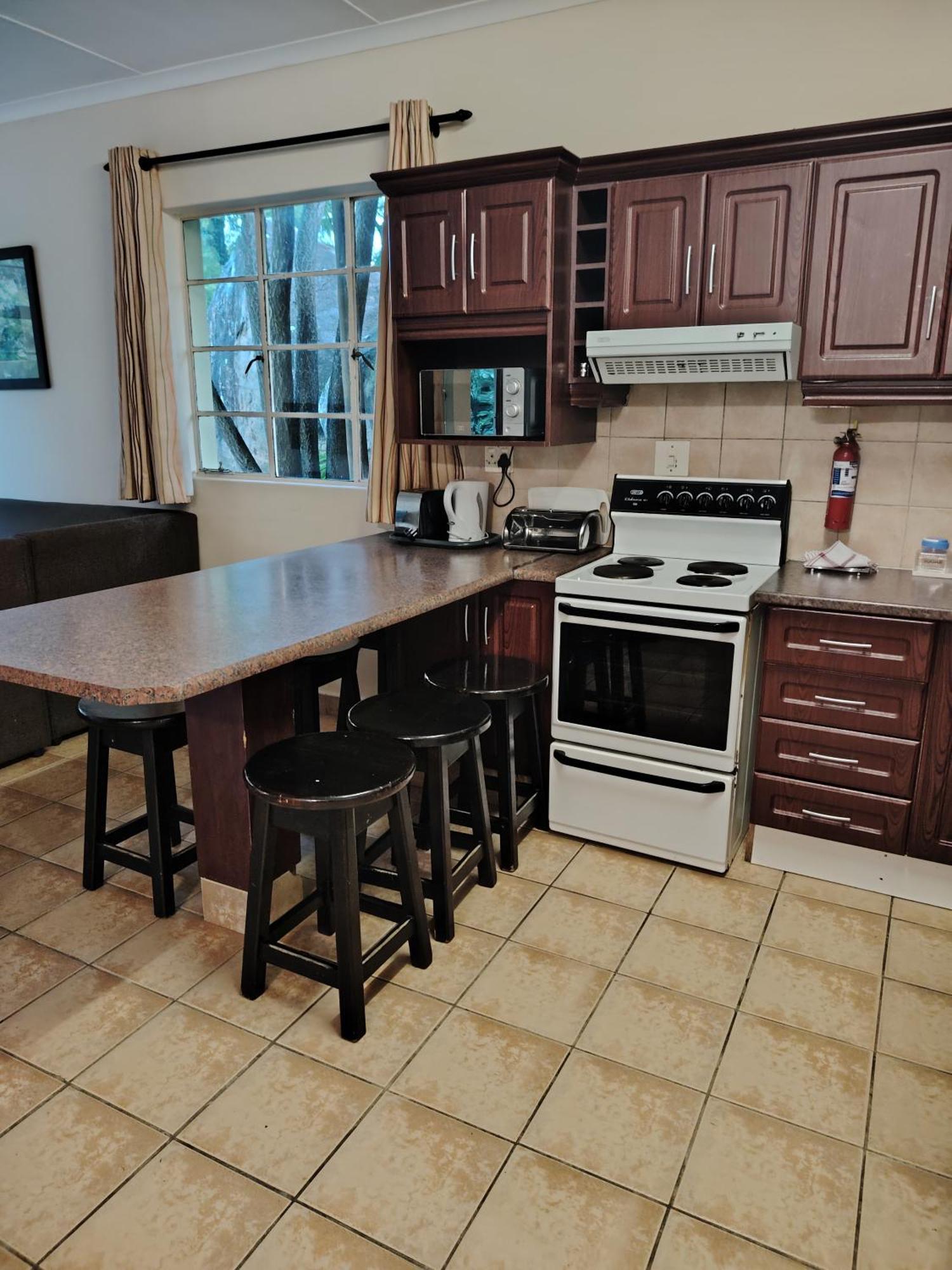 Natal Spa Self Catering and Timeshare Resort Paulpietersburg Bagian luar foto