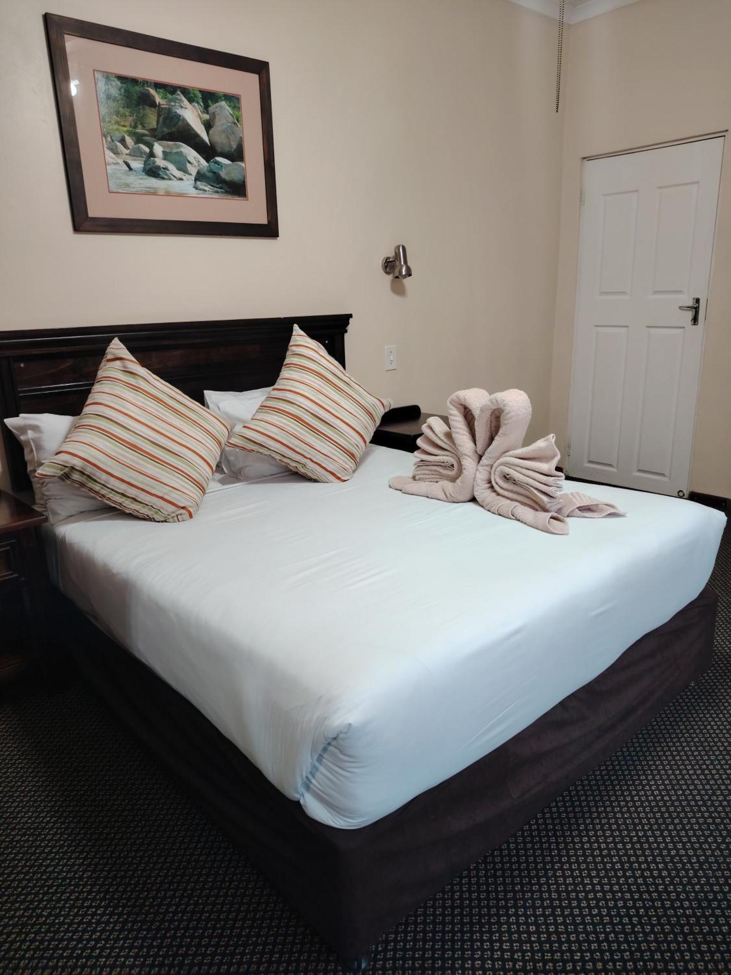 Natal Spa Self Catering and Timeshare Resort Paulpietersburg Bagian luar foto