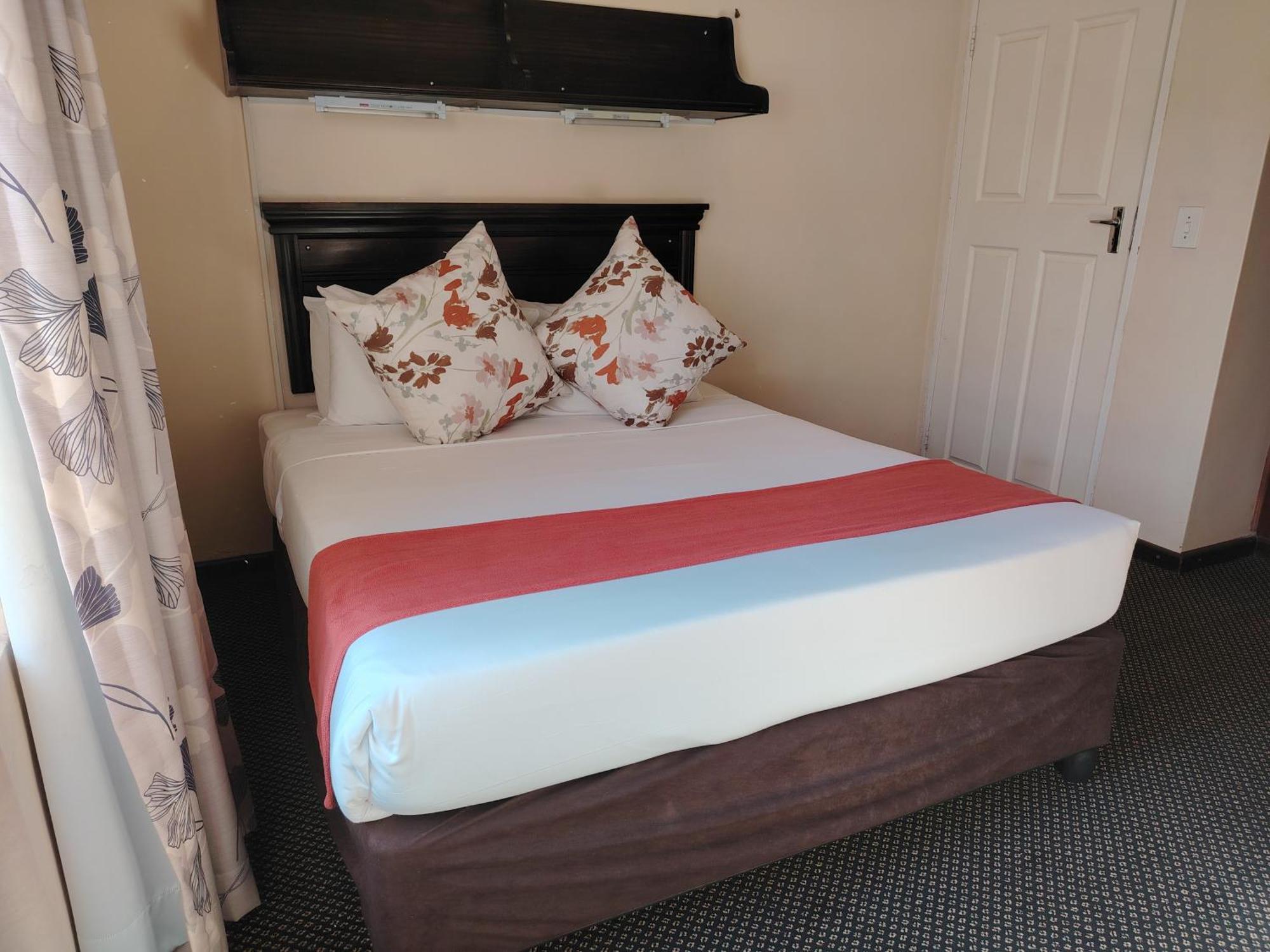 Natal Spa Self Catering and Timeshare Resort Paulpietersburg Bagian luar foto